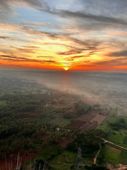 The reward for an early morning start: a stunning sunrise over the hills on our Kuntibetta trek.