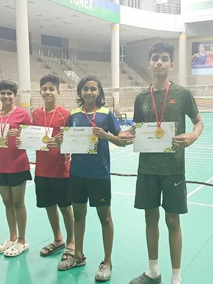Another shot of our Primeshift tournament winners holding their medals and certificates. Their success in both U-15 and U-18 categories is a proud moment for us.