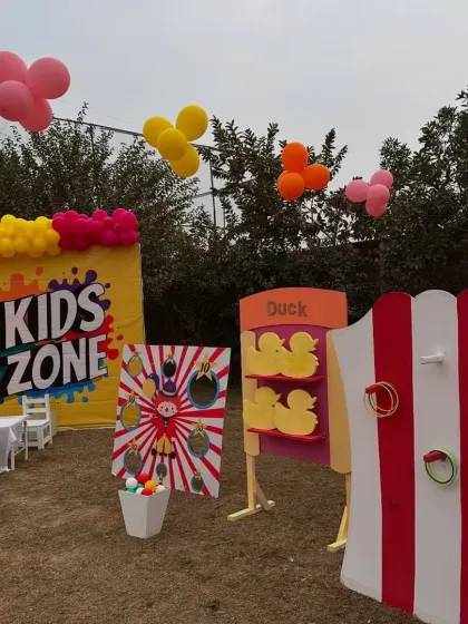 We made sure the younger guests were entertained too with a dedicated Kids Zone. This area featured carnival games like ring toss and a ball toss, allowing parents to relax and enjoy the main event.