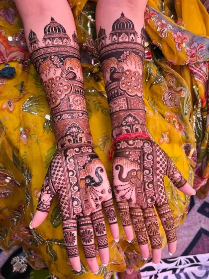 The same beautiful Jaipuri design as seen before, now with the henna stain fully developed. You can see the rich, dark color that my organic henna provides.