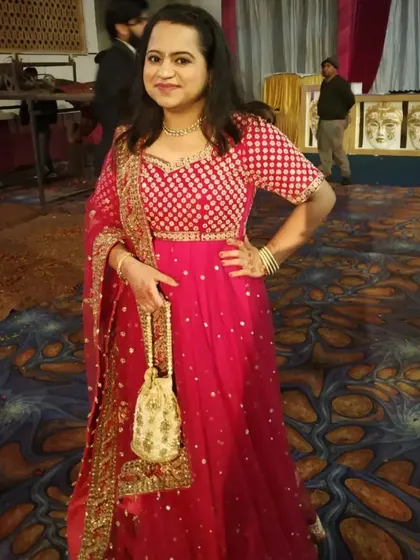 Another stunning look created from my client's repurposed bridal lehenga. This demonstrates the power of smart styling to get more life out of the beautiful pieces you already own.