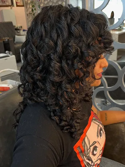 Another angle of Swathy's curly shag.