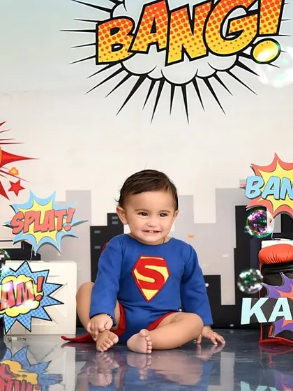 It's a bird, it's a plane, it's Superman! This comic book-style superhero theme is full of action and bright colors, perfect for your little hero.