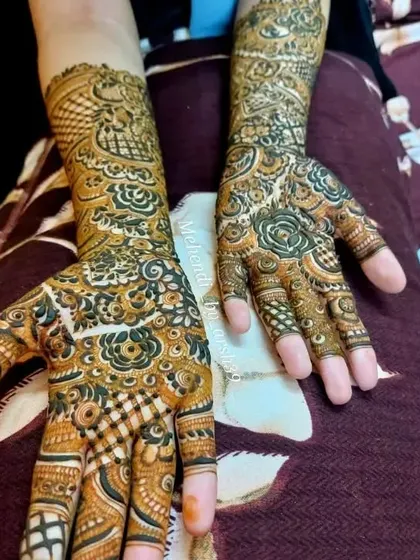Another perspective on the floral bridal henna.