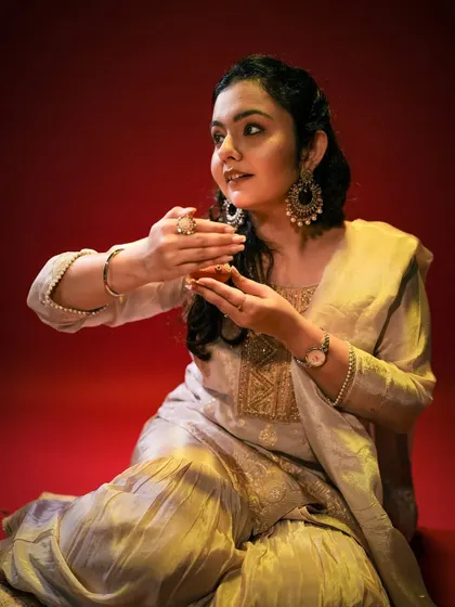 A wider angle from the festive shoot, showing how our space can be used for traditional and cultural portraits.