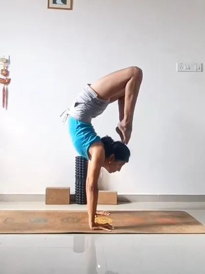 Working on my scorpion handstand. This advanced inversion requires a deep backbend, open shoulders, and a whole lot of courage. It's a practice of feeling it all and letting it flow.