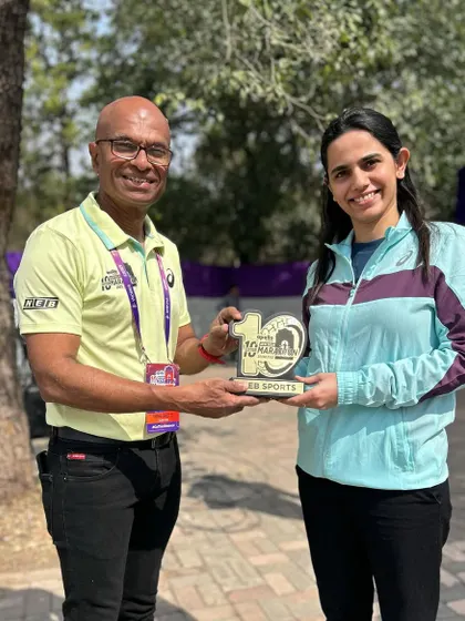 I was grateful to receive this token of appreciation after my discussion session at the Apollo Tyres New Delhi Marathon.