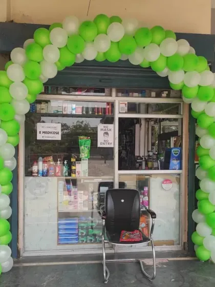 My balloon arch services are suitable for any type of business. This is a simple green and white arch I created for the opening of a local medical store, providing a fresh and inviting look.