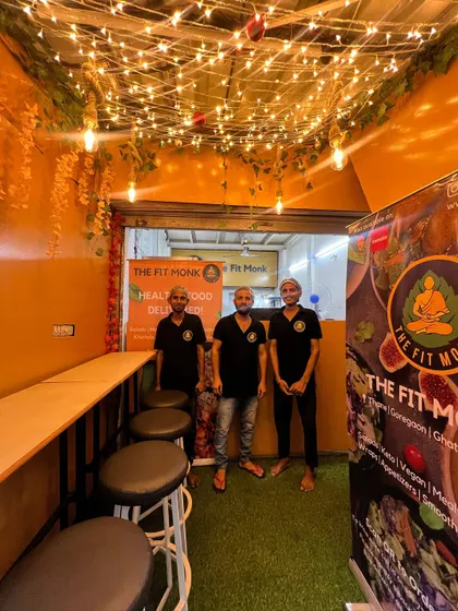 The Fit Monk boys of Lokhandwala are ready for you! A shot of my team at one of our outlets, excited to serve you healthy and delicious meals.