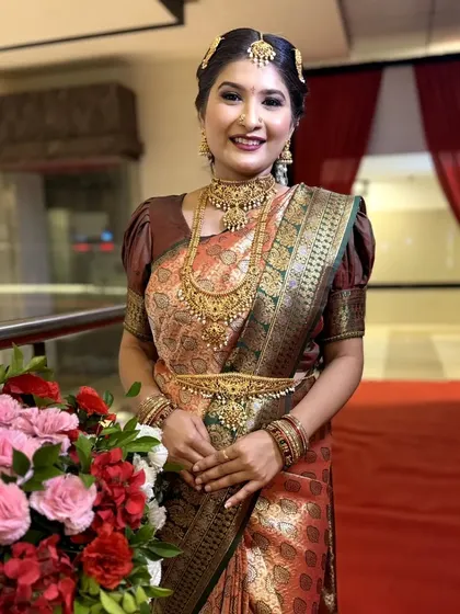 Another angle of our South Indian bride, highlighting how the makeup looks from different perspectives and in different lighting.