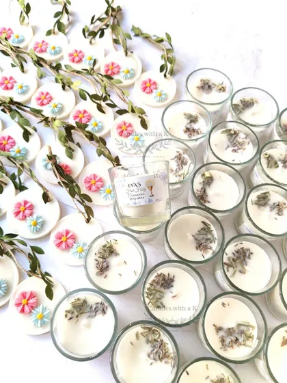 Another Holy Communion gift set, this one for Eva, featuring a mini wax sachet with flowers and a votive jar candle with lavender buds.
