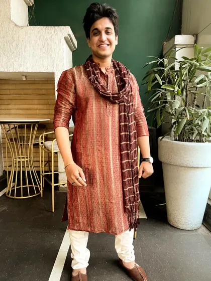 Getting into the festive vibes. I love how dance and celebrations go hand in hand in our culture, and here I am, ready for the Diwali season.