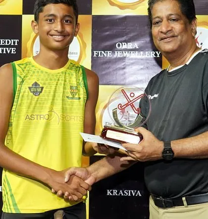 Jordan receiving the Most Promising Player award at the Bandra Gymkhana tournament.