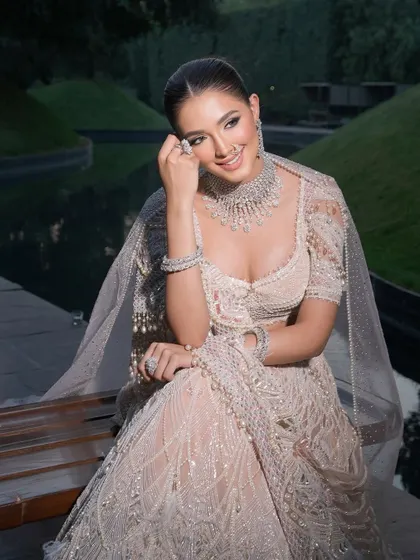 A joyful moment in a stunning Tarun Tahiliani creation. I styled this look with diamond jewellery to create a classic, monotone, and fresh aesthetic that is both modern and timeless.