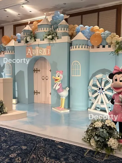 Another angle of the Disneyland stage, showing the placement of Minnie Mouse and Daisy Duck props.