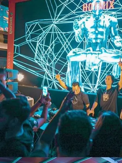 Another angle of the Hotmix concert on the rooftop. The visuals were stunning.