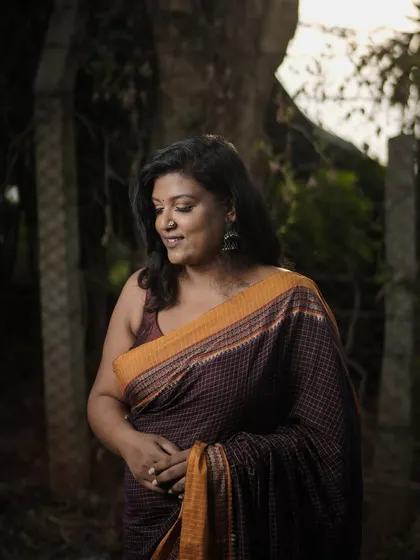 Golden hour glow. The light, the saree, the mood, everything was perfect in this moment. I love how a saree can make you feel so connected to nature.
