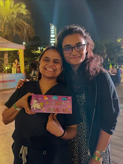 A mother and daughter duo with their custom nameplate. It's so heartwarming to see families creating together at our events.