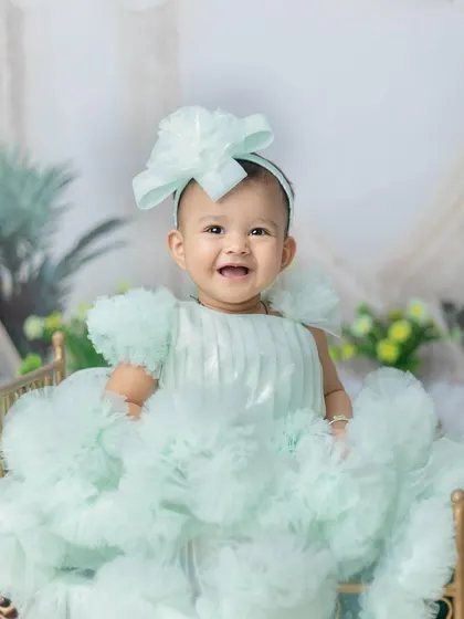 The biggest, happiest smile! The joy on her face is what makes these photos so special.