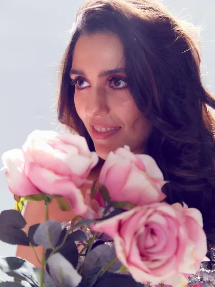 A beautiful, happy portrait in the Monique Lhuillier dress. It's all about capturing that feeling of effortless joy.