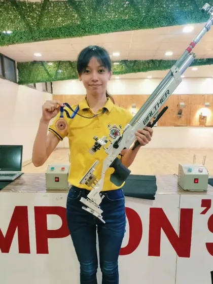 Ankita Chanu proudly displays her bronze medal won at the MAGC State Level Competition in Nagpur for the Peepsight Rifle Event.