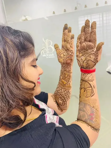 A duplicate of the client admiring her design.