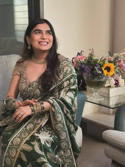 Her effortless charm and radiant smile make this look even more beautiful. It's all about feeling confident and comfortable in what you wear.