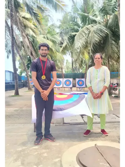 A gold medalist from the Open Novice category. His performance shows great promise for future competitions.