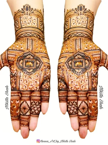 A custom Indian mehendi design with a central elephant motif. I always enjoy creating designs based on my client's specific requests.