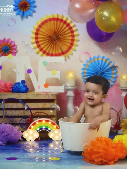 Pure happiness in a tub. These splash photos are always so full of life and laughter.