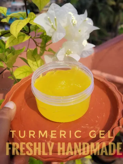 My Turmeric Gel is a powerhouse for your skin. It helps reduce acne and scars, removes tan, and improves your overall skin texture and complexion with regular use.