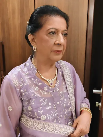 Makeup has no age limit. I had the honor of getting this graceful lady ready for a wedding, focusing on enhancing her natural beauty with a soft, elegant makeup look and a classic hairstyle.