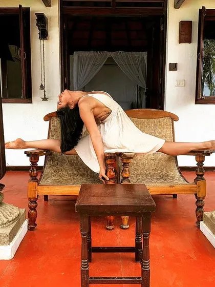 Finding new spaces to stretch and breathe wherever I go. This is a full split, or Hanumanasana, with a gentle backbend. It’s a powerful pose that opens up the hips and shows what your body is capable of with practice.
