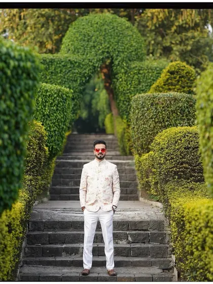 A symmetrical shot at the beautiful Fort Jadhavgadh in Pune. The location was as stunning as the event itself.