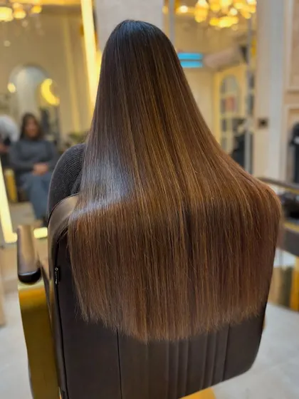 This image showcases the beautiful, even application of our caramel brown global colour.