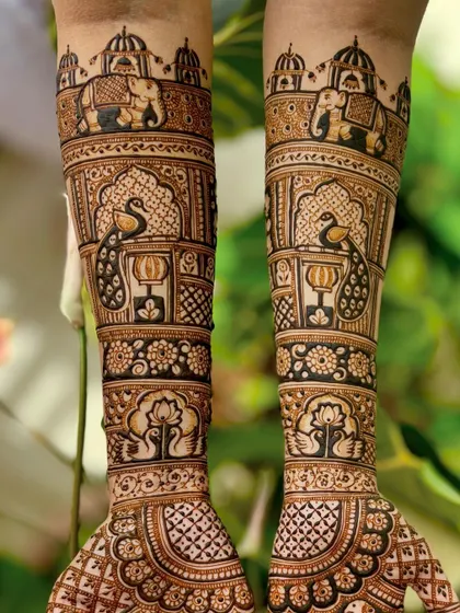 The full view of both arms, displaying the symmetrical and grand design, fit for a queen.
