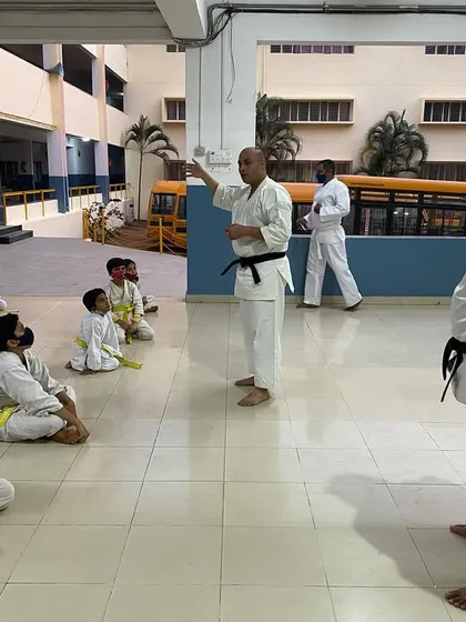 Sensei Vivek engages with the students, answering their questions about the army. These interactions inspire our young karateka and broaden their horizons.