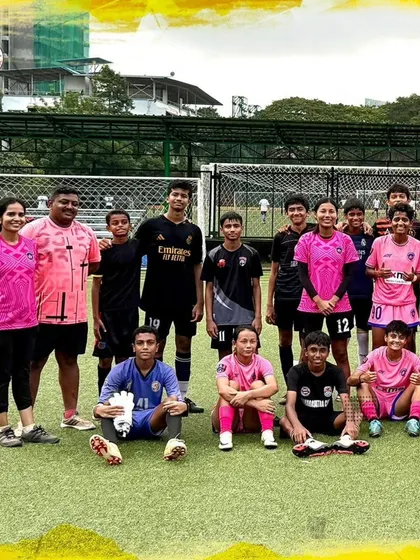 Another group photo from the friendly match against Warriorz FC, a great experience for our developing players.