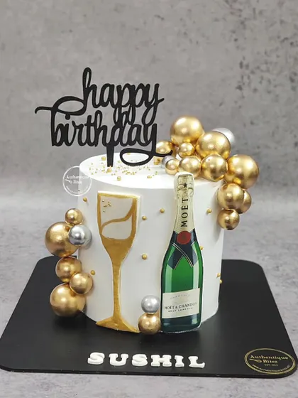 Another version of our popular champagne cake, perfect for celebrating good times with a bottle of Moët.