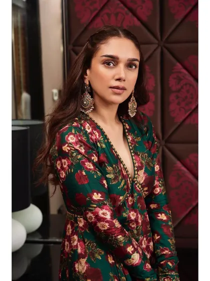 For the 'Taj: Divided By Blood' promotions, we chose this stunning floral peplum kurta and sharara set by Prints by Radhika. The deep green and rich floral print create a look that is both bold and traditional.