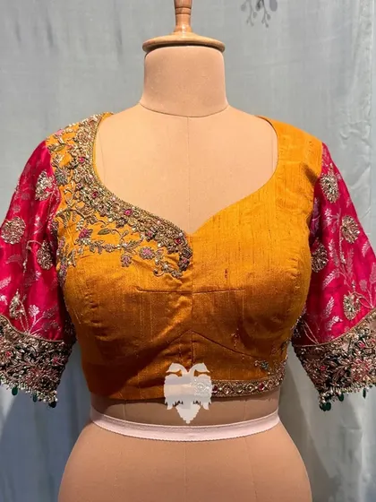 Another view of this showstopper piece.