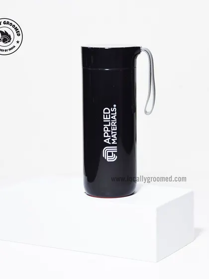 This black thermal flask for Applied Materials features a convenient handle on the lid, making it easy to carry. The minimalist design is both modern and professional.