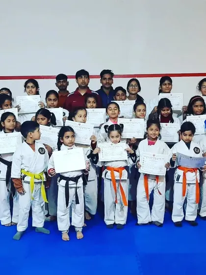 Another happy group of students with their certificates. We believe in recognizing and rewarding hard work at every stage.