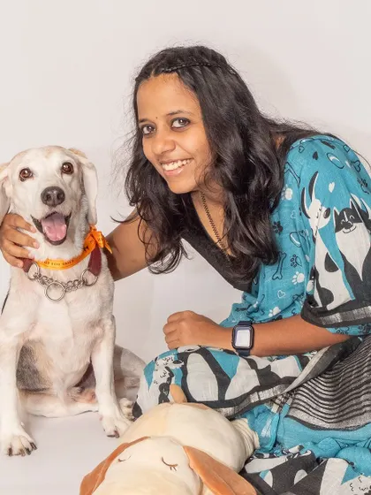 Another lovely portrait of Seenu and his mom, capturing their happy and relaxed connection during the studio session.