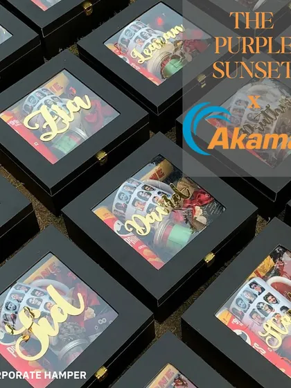 These personalized gift boxes were for an event with Akamai. Each box has a custom nameplate, showing how I can execute personalization at scale for corporate clients.