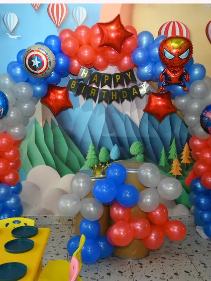 Another look at our action-packed superhero decor. We use balloon columns, arches, and themed foil balloons to create the perfect photo opportunity for your little hero.