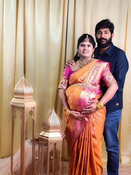 A beautiful portrait from a traditional ethnic maternity shoot. The mother-to-be is wearing a classic silk saree, and my packages can include makeup and traditional jewellery.