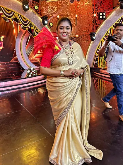 Actress Shalini looking radiant on the set of Suvarna Superstar. She is wearing a unique statement necklace from my collection.