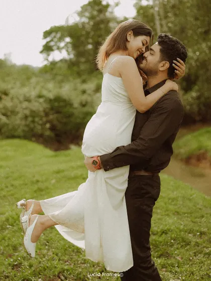 A joyful lift, full of laughter and love. We encourage playful moments during our shoots to capture your genuine personalities.