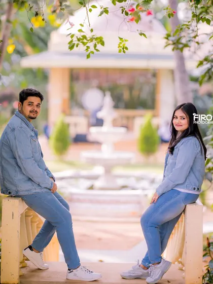 A cool, coordinated look with the couple in matching denim jackets. This is a great idea for a stylish and modern pre-wedding shoot.